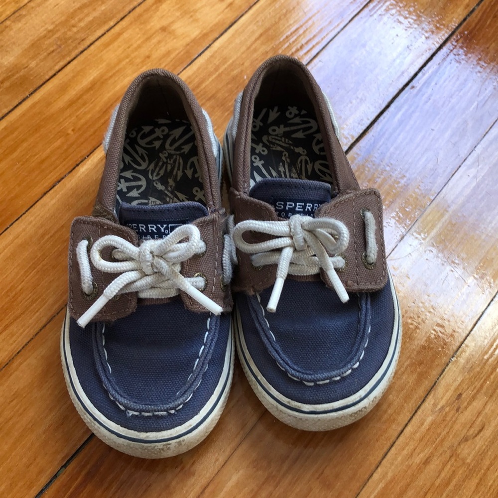 Sperry top siders size 8 (toddler)